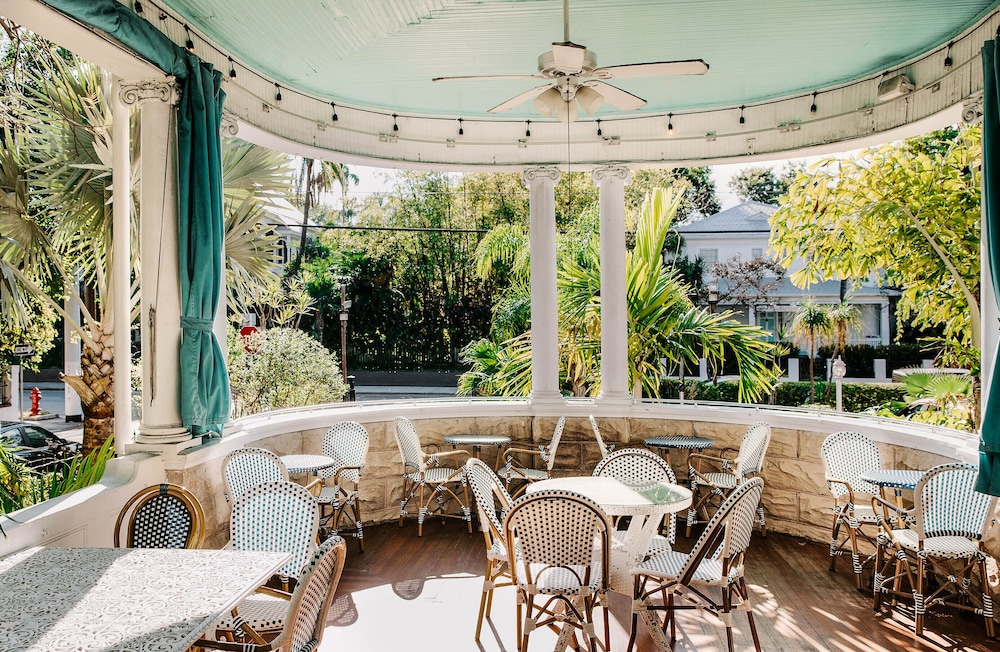 Amsterdam's Curry Mansion Inn - photo 72