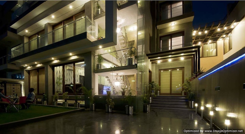 Asian Suites