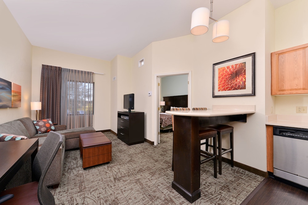 Staybridge Suites O'Fallon Chesterfield by IHG - photo 32