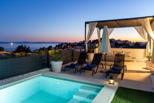 Villa Fortuna — 4-Star Luxury Hotel in Podstrana, Croatia