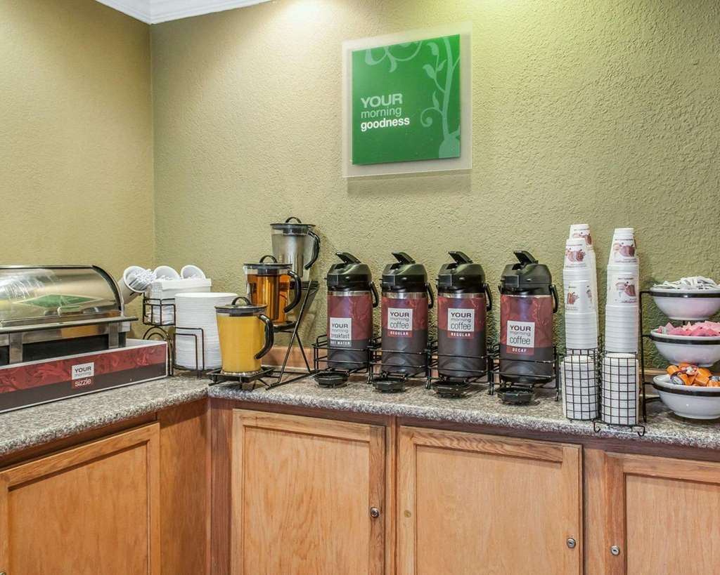Quality Inn & Suites Farmington - photo 44