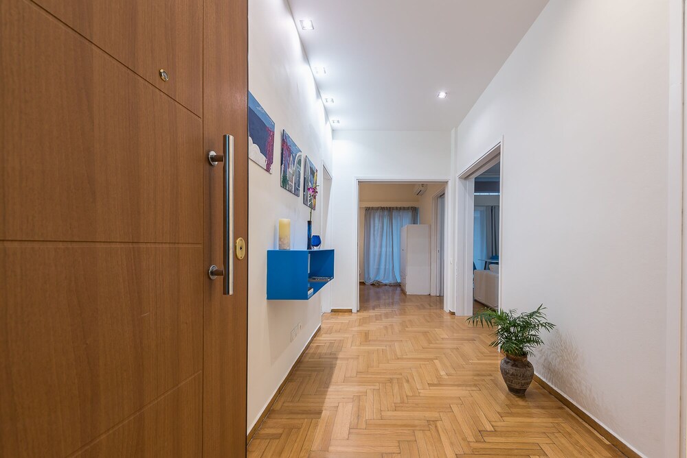 Cozy maisonette next to Plaka — 4-Star Luxury Hotel in Athens, Greece
