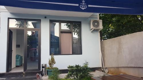 Hotel S 326