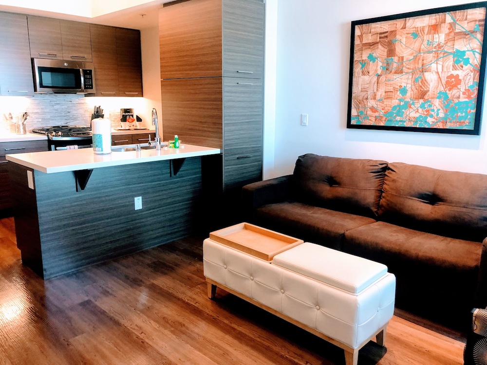 Resort Style Suites in Downtown LA - photo 27