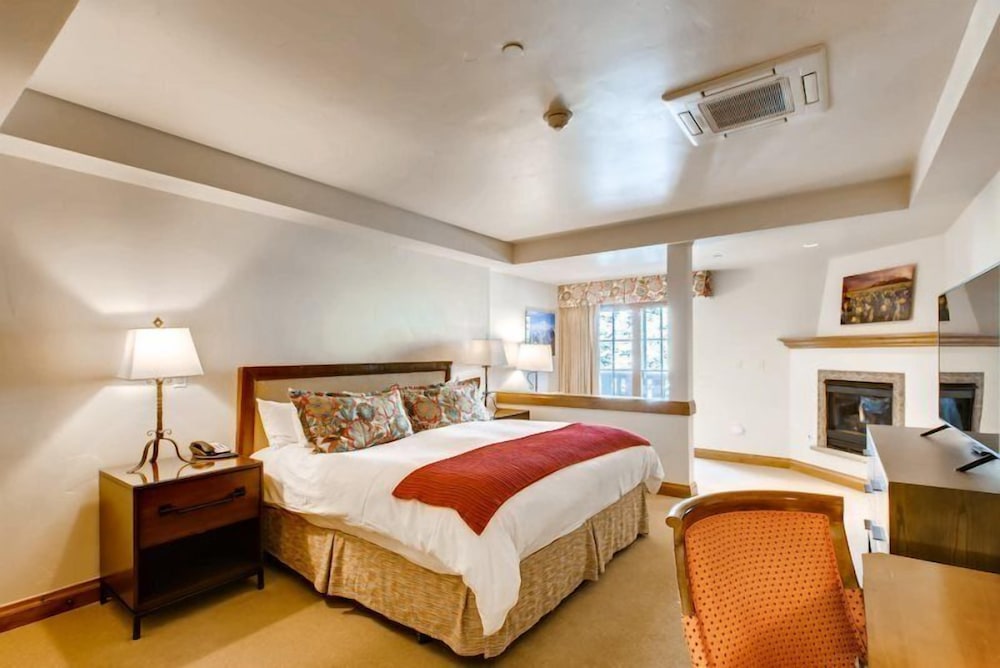 Vail Village King Hotel Room in Vail, United States