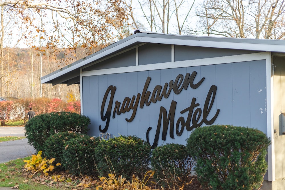 The Grayhaven Motel — hotel in Ithaca