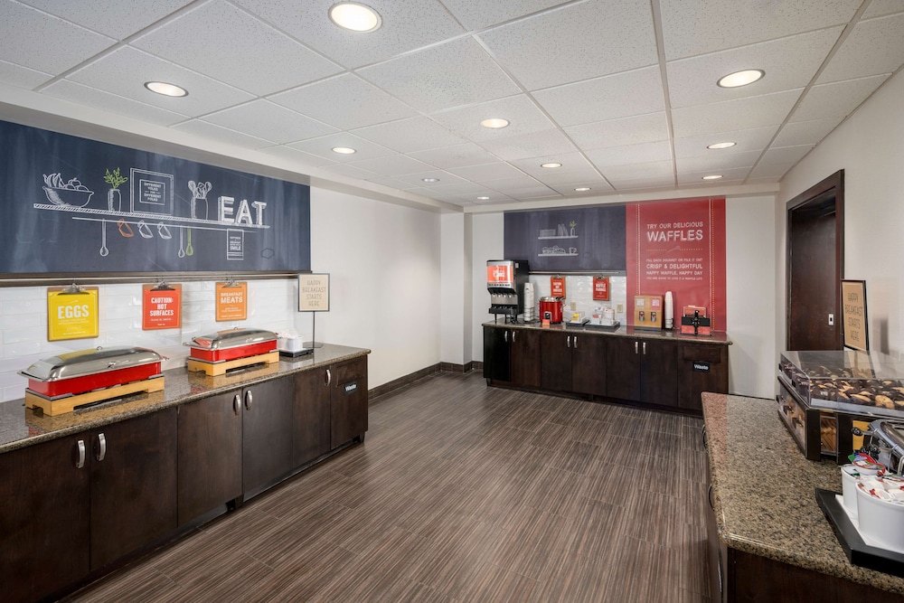 Hampton Inn & Suites Phoenix North Happy Valley - photo 28