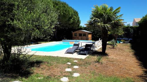 Gîte 3 étoiles 300m plage piscine privée grand jardin in Chatelaillon-Plage, France