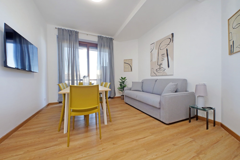 4BNB Baldo degli Ubaldi Big Apartment — 4-Star Luxury Hotel in Rome, Italy