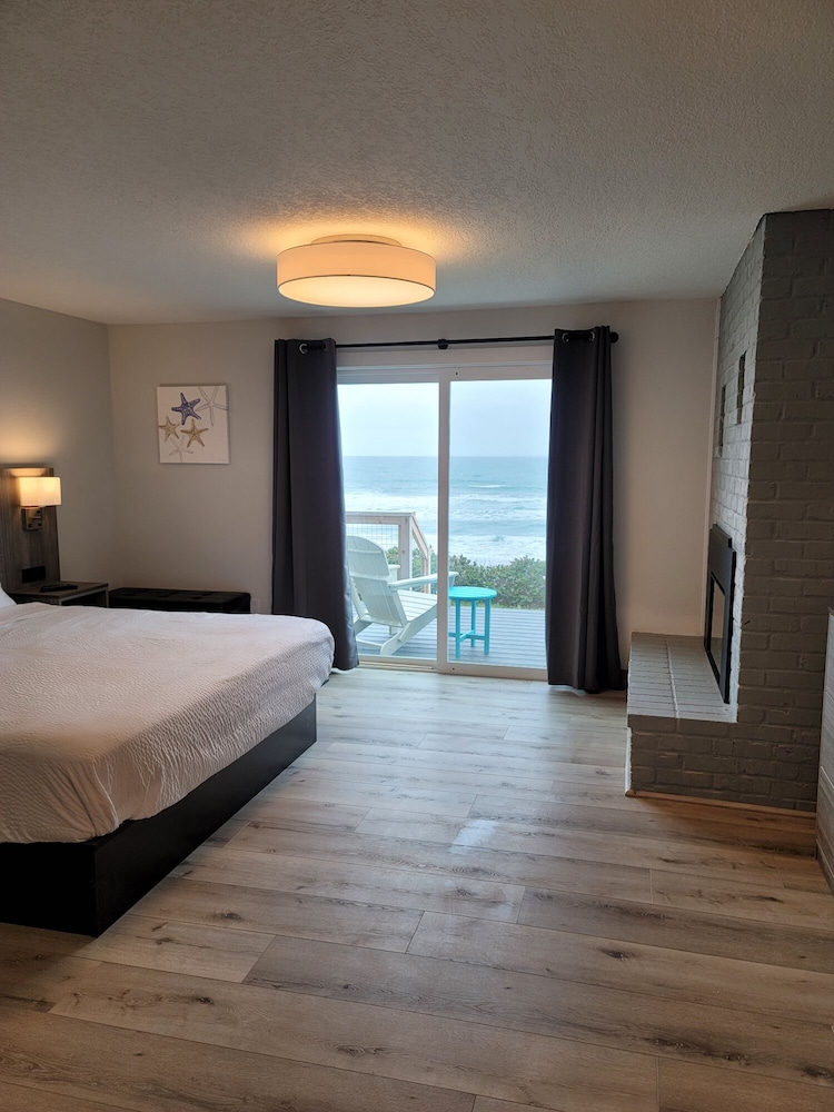 West Beach Suites - photo 9