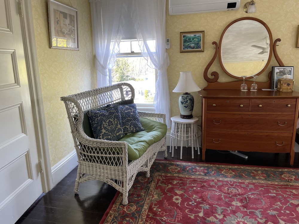Moseley Cottage Inn & Town Motel - photo 66