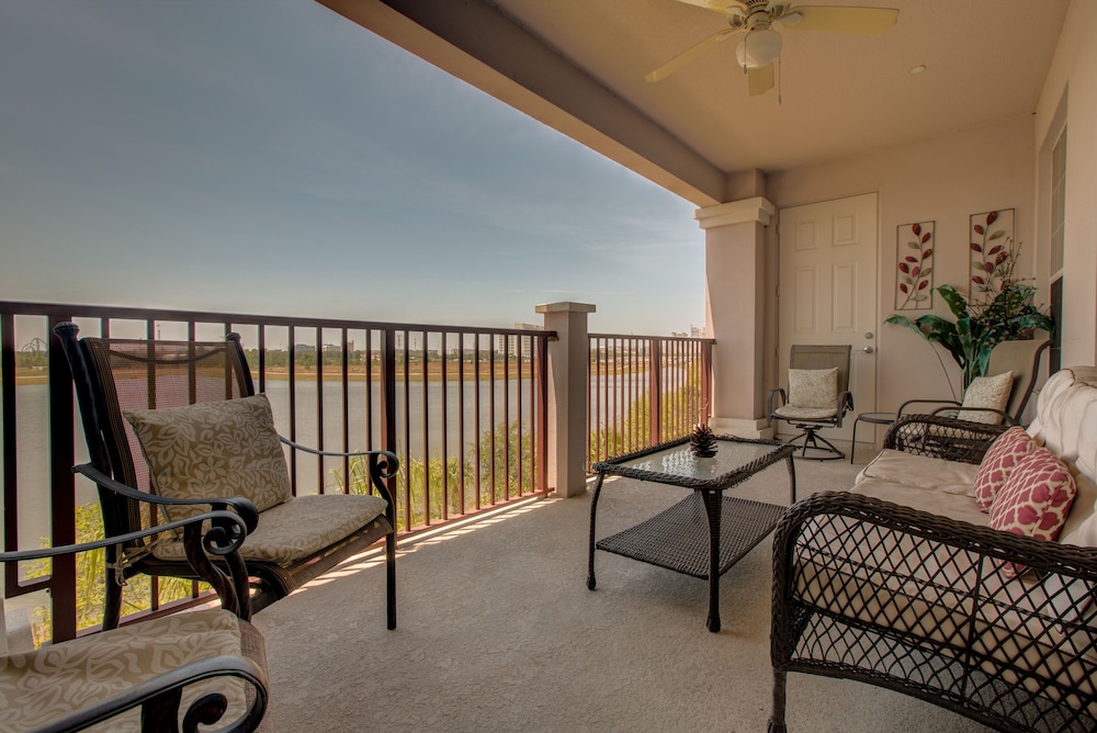 Lakeview Executive Penthouse VR - photo 32