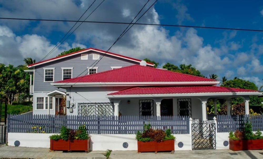 Pomme Gardens — Vieux Fort — photo 2