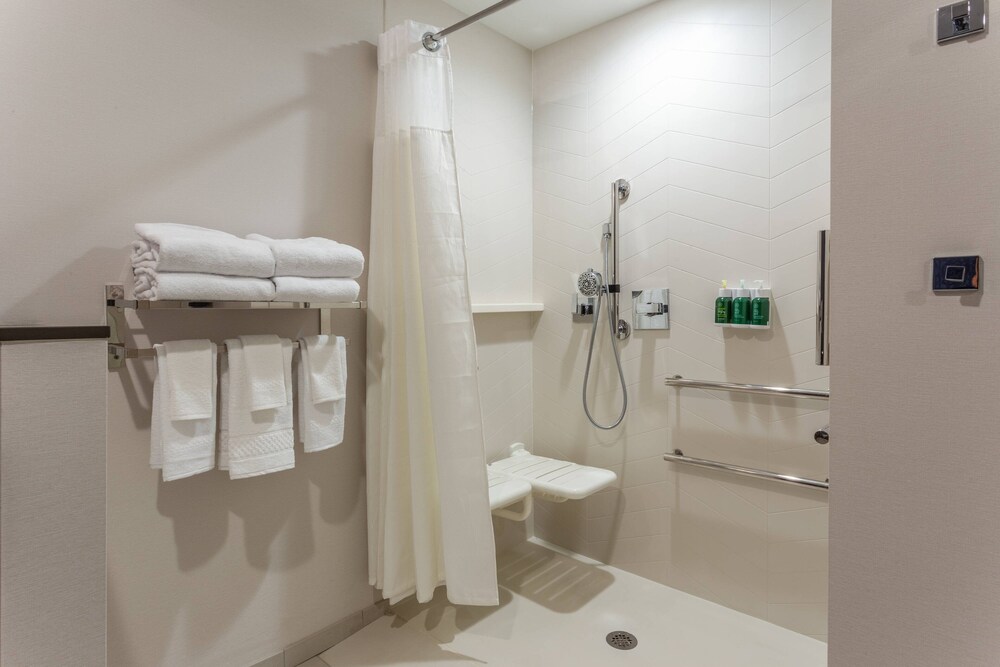 Fairfield Inn & Suites by Marriott Franklin - photo 7