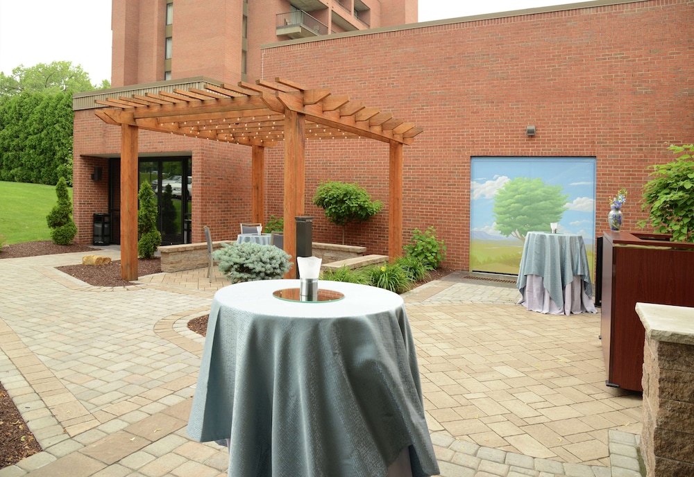 DoubleTree by Hilton Hotel Syracuse - photo 50