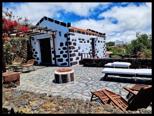 Casa Rural Faustina — 4-Star Luxury Hotel in Valverde, Spain