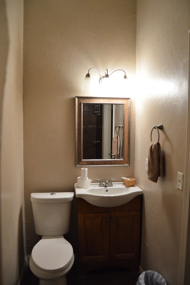 Holly Inn Suites - photo 30