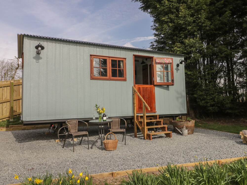 Ewes Welcome - carbon neutral hotel in Cottingham