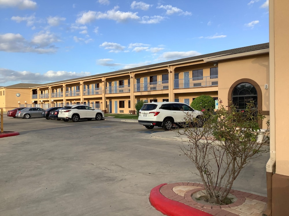 Texas Inn Weslaco - photo 72