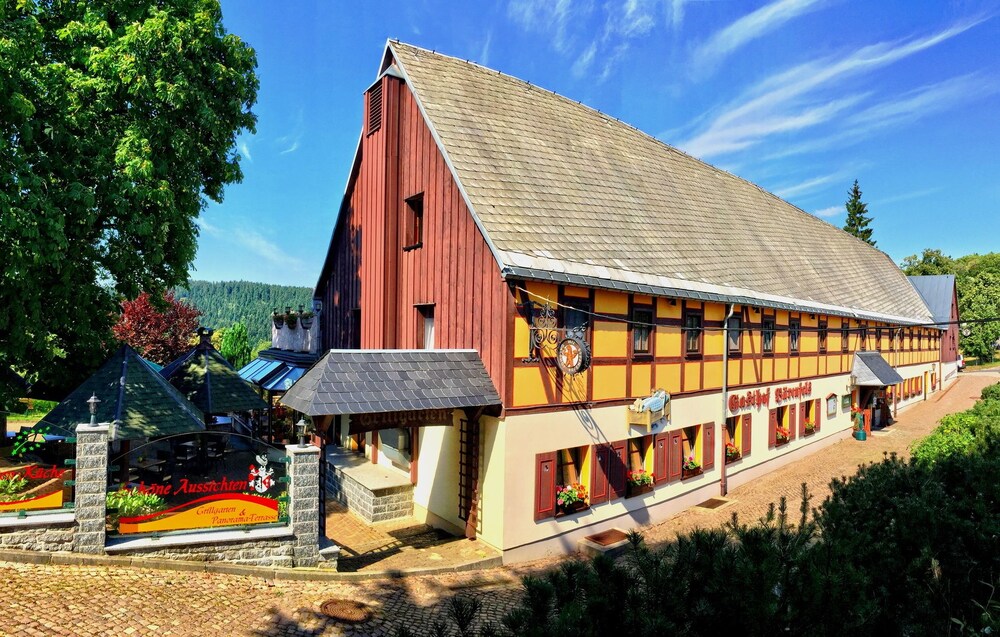 Naturhotel Gasthof Bärenfels - carbon neutral hotel in Altenberg