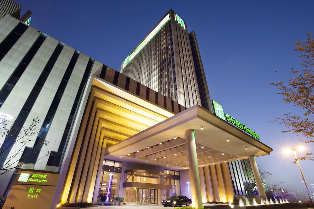 Holiday Inn Suzhou Huirong Plaza by IHG — 4-Star Luxury Hotel in Suzhou, People's Republic of China