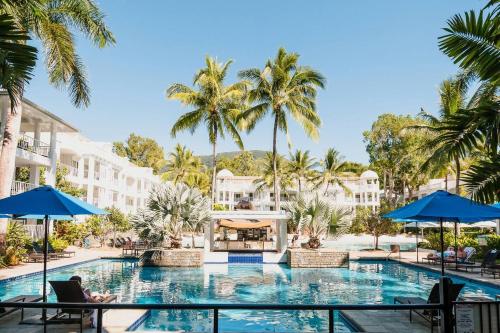 Bottlebrush: A Beachside Resort Paradise in Palm Cove, Australia
