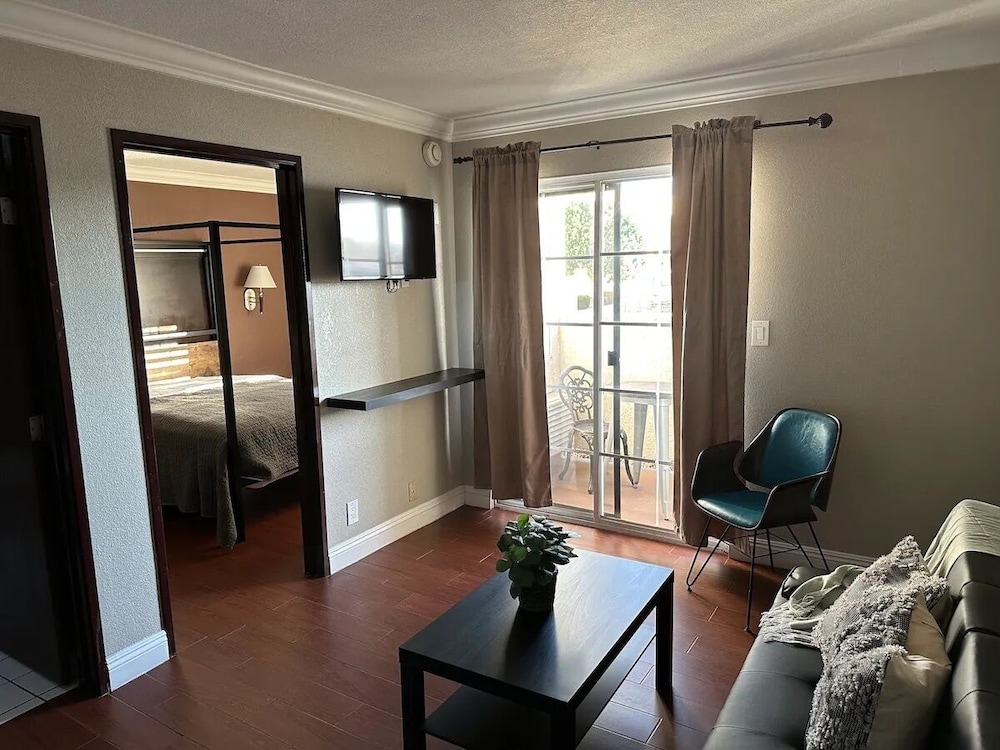 Cabana Inn & Suites - photo 13