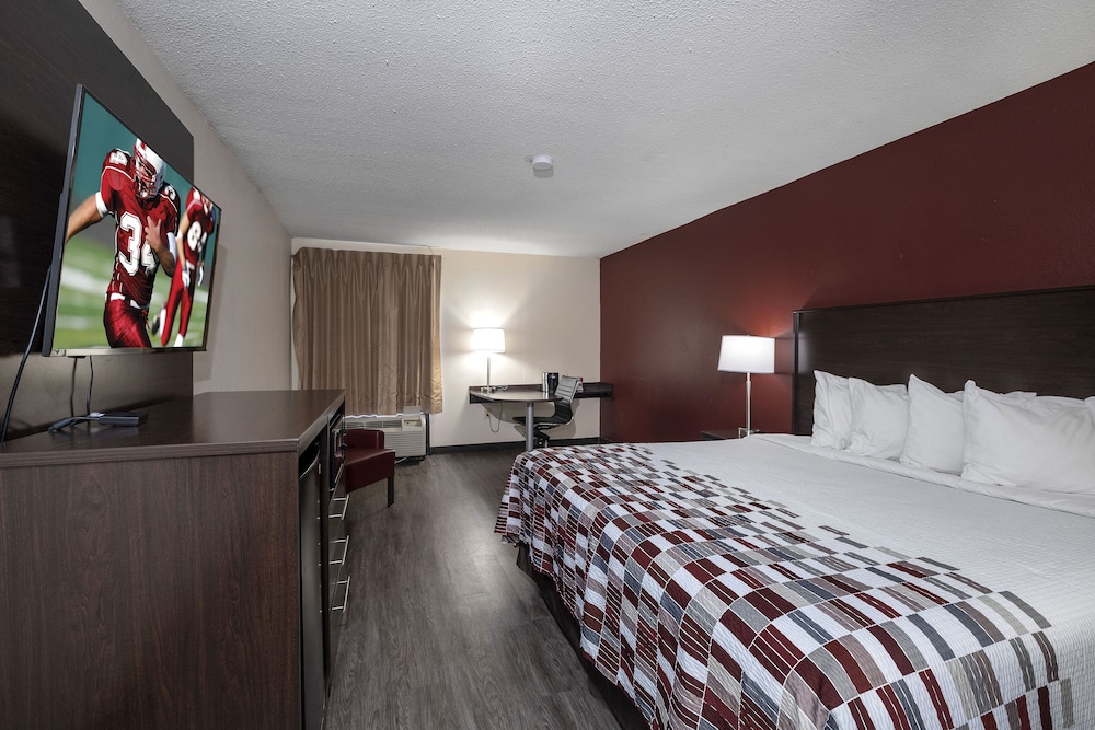 Red Roof Inn Prattville - photo 16
