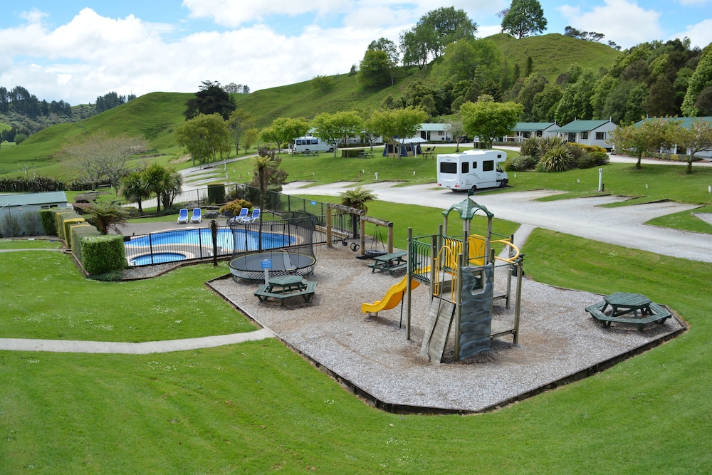Waitomo Top 10 Holiday Park — 4-Star Luxury Hotel in Otorohanga, New Zealand