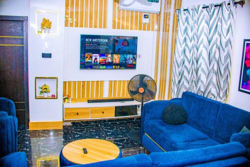 Homey 2 Bed Apt 24HRS POWER & Unlimited Internet Access — 4-Star Luxury Hotel in Lagos, Nigeria