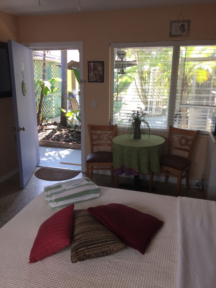 Amber Tides Motel - photo 13