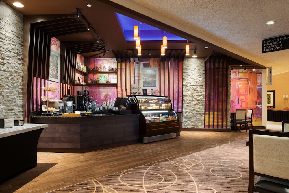Doubletree by Hilton Somerset Hotel and Conference Center - photo 3