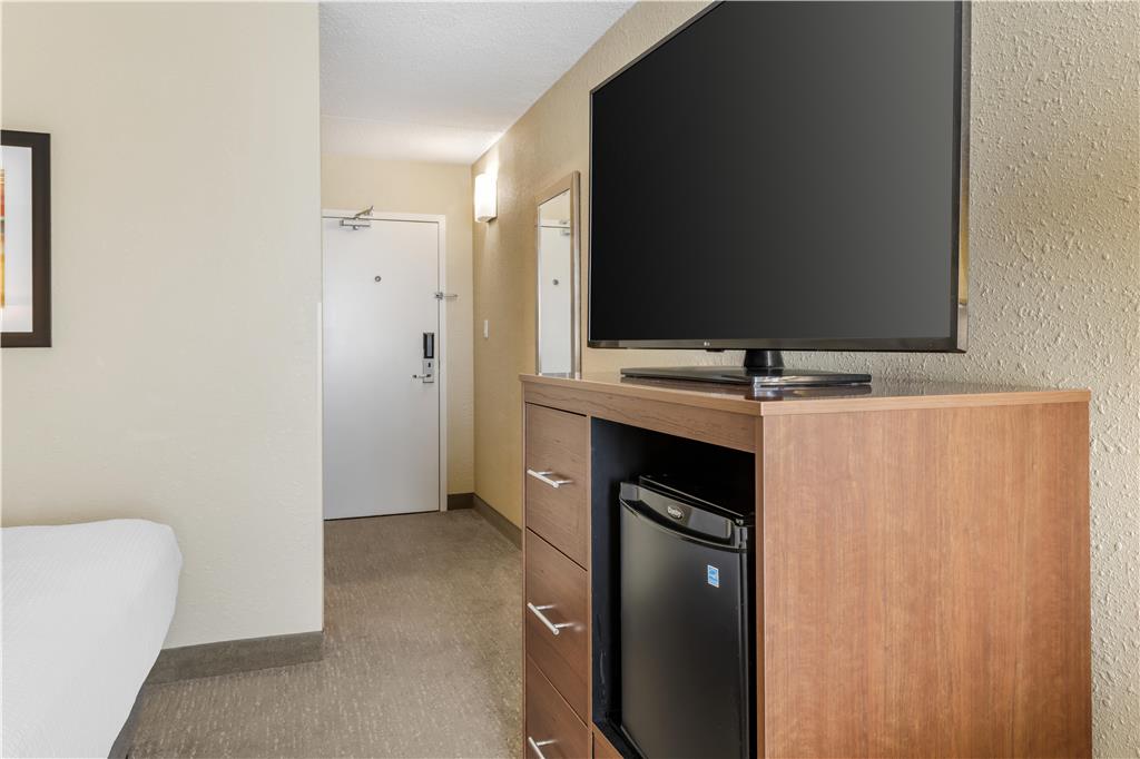 Best Western Fairmont - photo 22