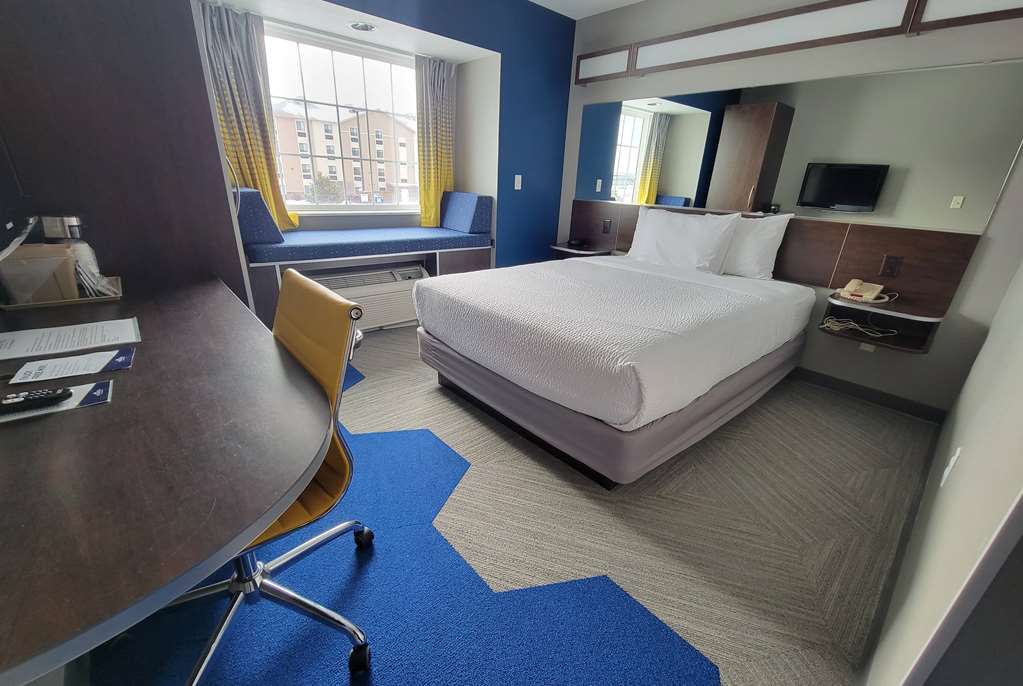 Microtel Inn & Suites by Wyndham Council Bluffs Omaha - photo 13