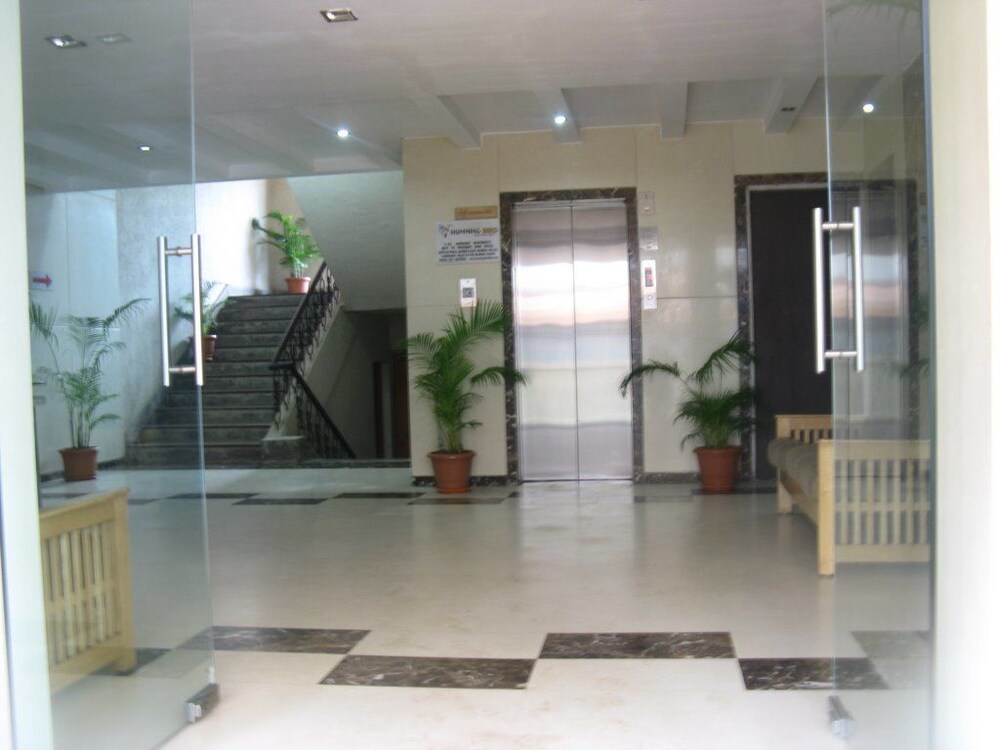 Hummingbird Apartments Saiprasad
