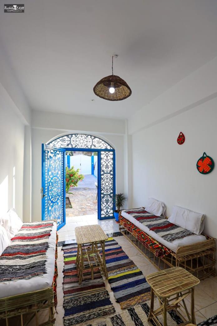 Isis Club House