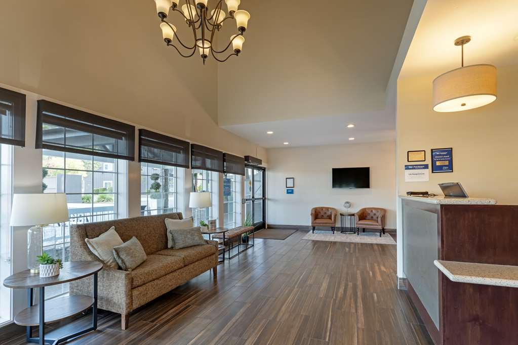 Best Western Plus Inn At The Vines - photo 4