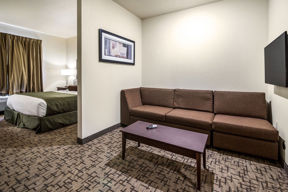 Cobblestone Hotel & Suites Victor - photo 12