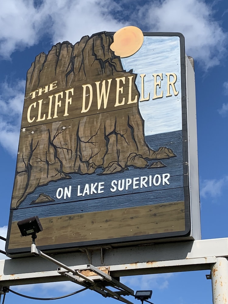 The Cliff Dweller on Lake Superior - photo 47
