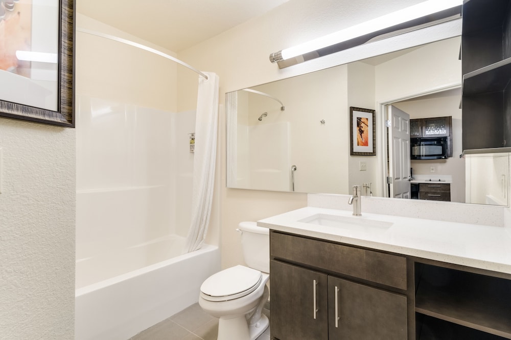 Candlewood Suites Portland Airport by IHG - photo 44
