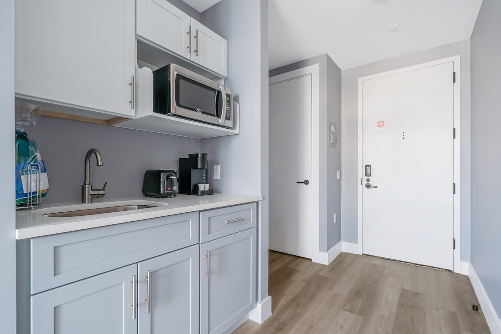 Global Luxury Suites at The Arches - photo 63