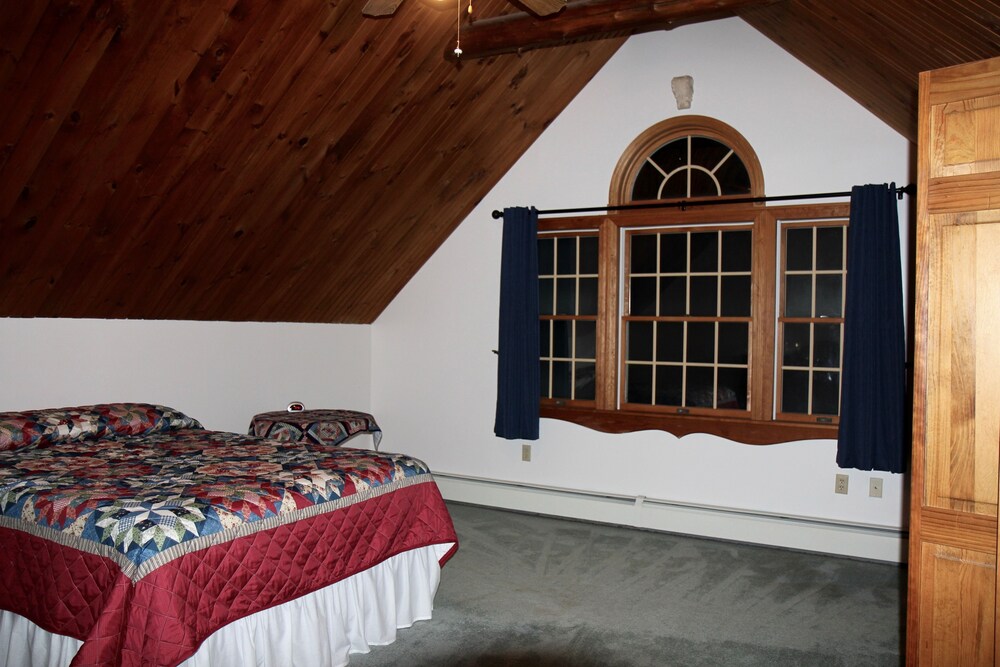 Sara Placid Inn & Suites - photo 32