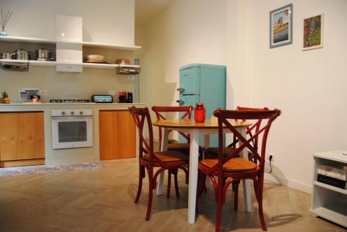 Alloggio Appio Claudio Con Corte Esclusiva I Metro a — 4-Star Luxury Hotel in Rome, Italy