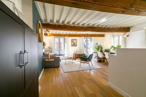 Le Rousseau Charme Et Authenticite Srloc — Dijon