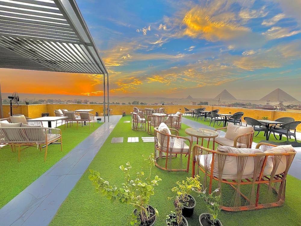 Palm Pyramids - last minute hotel in Giza