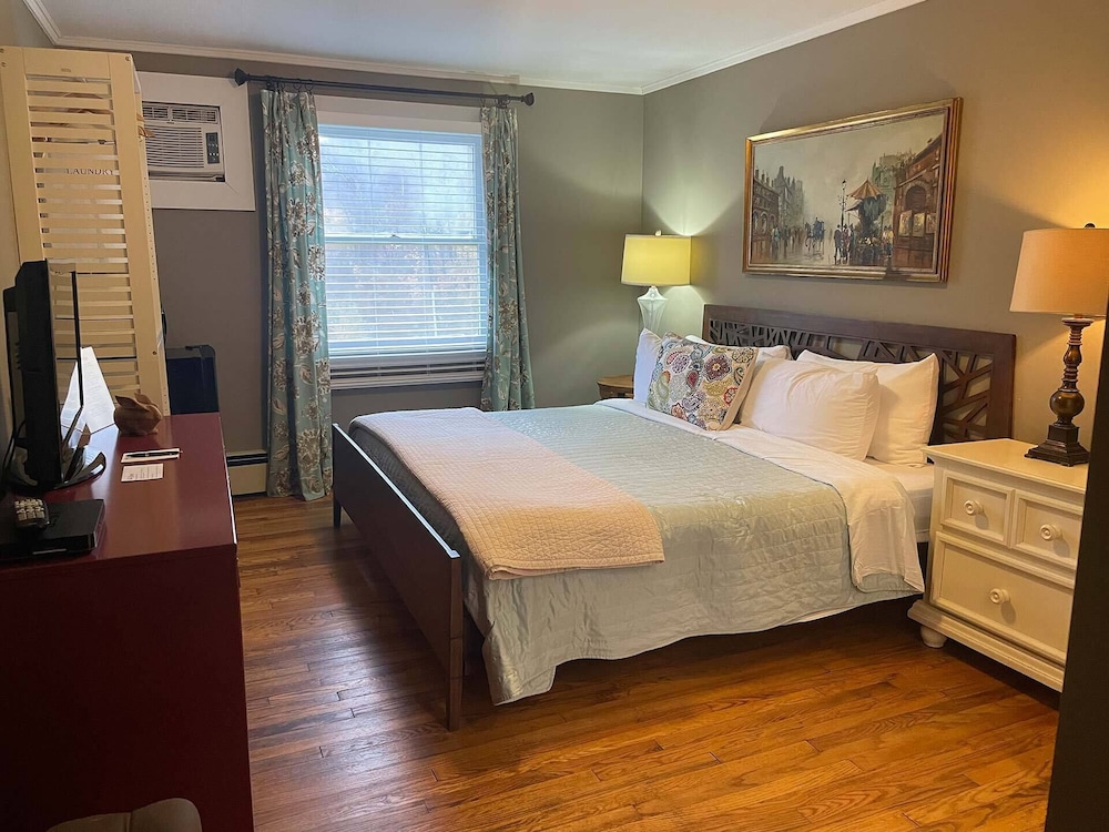 The Inn At Warm Springs - photo 41