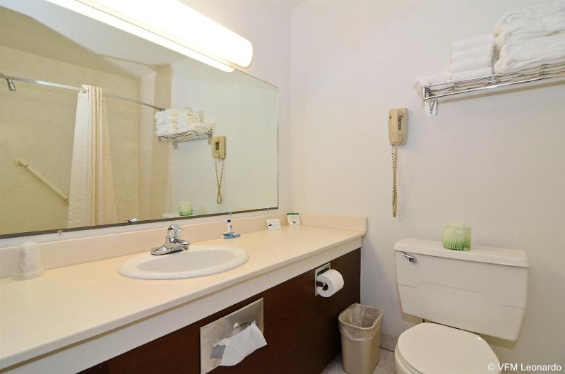 Americas Best Value Inn Iola - photo 18