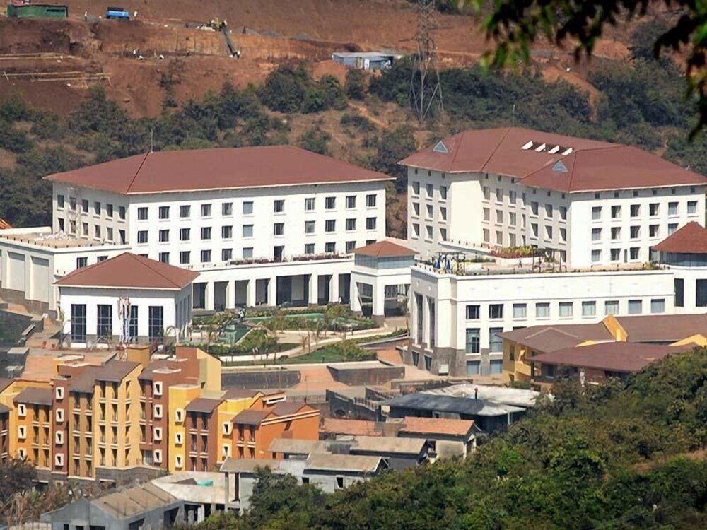 Fortune Select Dasve Lavasa Member ITC Hotel Group — 4-Star Luxury Hotel in Pune, India