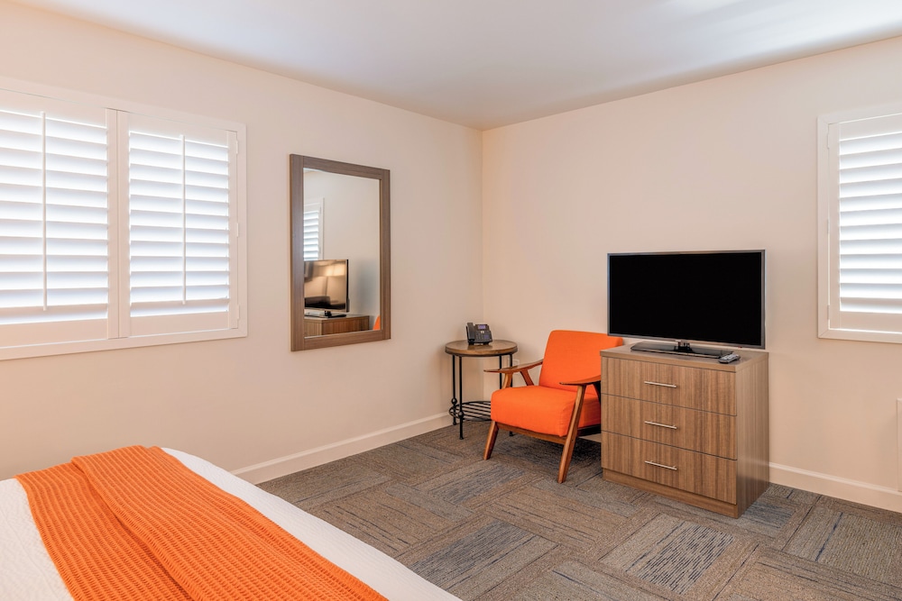 Inn At Moss Landing Point - photo 26