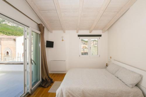 Tatta & Nanna Rooms — hotel in Oliena